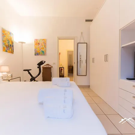Center |2br| A/c |wi Fi By Tilo