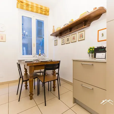 Center |2br| A/c |wi Fi By Tilo * 제노바