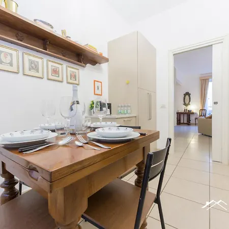 Center |2br| A/c |wi Fi By Tilo * 제노바