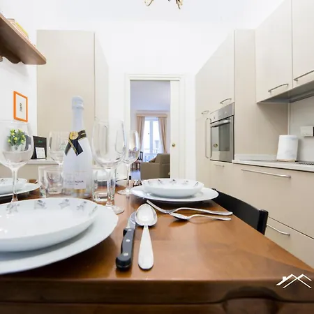 Center |2br| A/c |wi Fi By Tilo