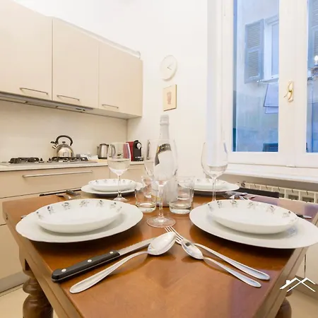 Center |2br| A/c |wi Fi By Tilo